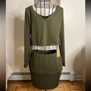 SHEIN Cropped Tee and Bodycon Skirt Set | NWT